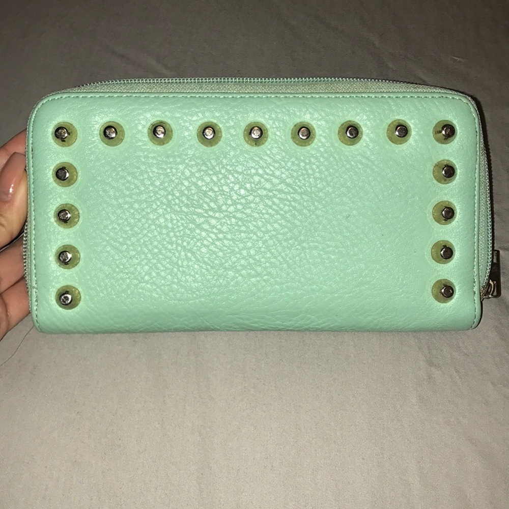 Mint wallet